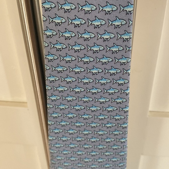 Vineyard Vines Youth Necktie - Picture 2 of 3